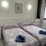 Lovely 1 Bed 5a1, Victoria Court 1, Cristianos, Tenerife * Los Cristianos (Tenerife)