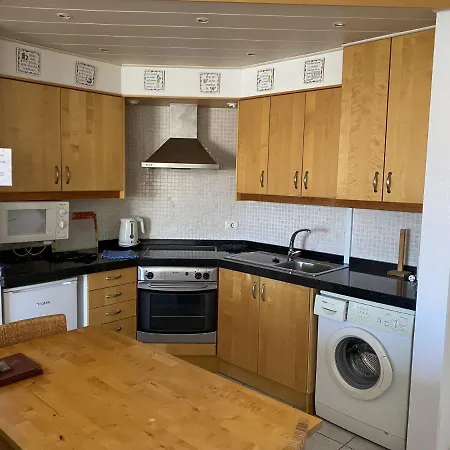 Self Catering Lovely Ground Floor 1 Bed Apartment 5A1, Los Cristianos, Tenerife *