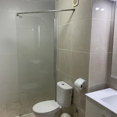 Self Catering Lovely Ground Floor 1 Bed Apartment 5A1, Los Cristianos, Tenerife ロスクリスティアーノス