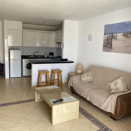 Self Catering Lovely Ground Floor 1 Bed Apartment 5A1, Los Cristianos, Tenerife