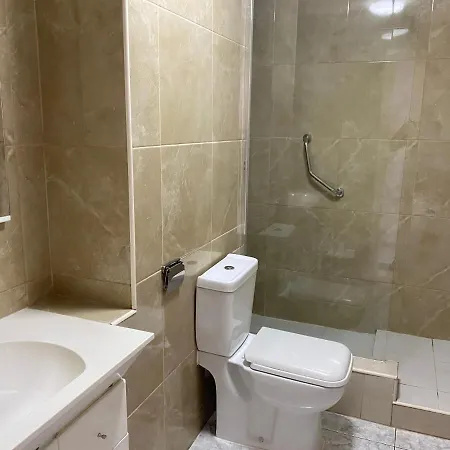 Self Catering Lovely Ground Floor 1 Bed Apartment 5A1, Los Cristianos, Tenerife *
