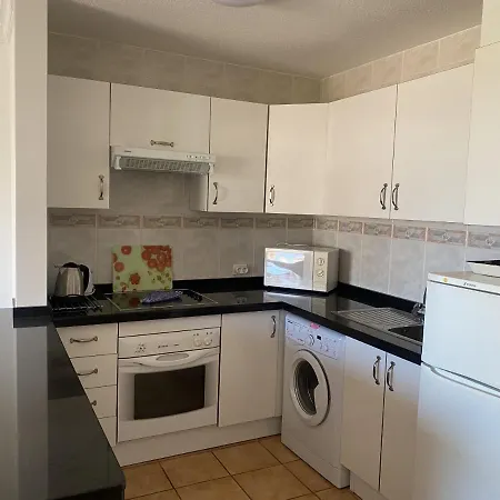 Self Catering Lovely Ground Floor 1 Bed Apartment 5A1, Los Cristianos, Tenerife