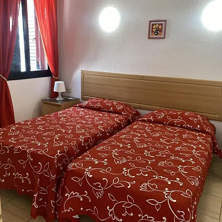 Self Catering Lovely Ground Floor 1 Bed Apartment 5A1, Los Cristianos, Tenerife *