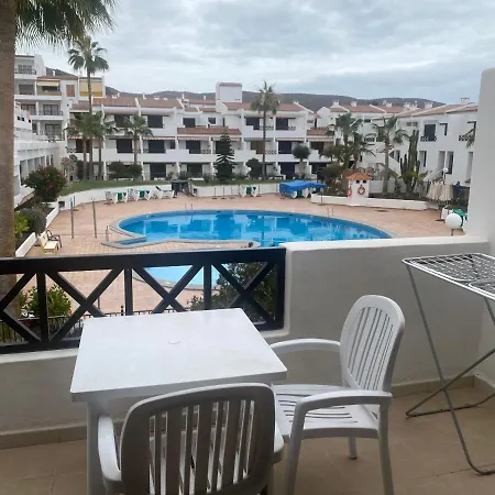 Self Catering Lovely Ground Floor 1 Bed Apartment 5A1, Los Cristianos, Tenerife *