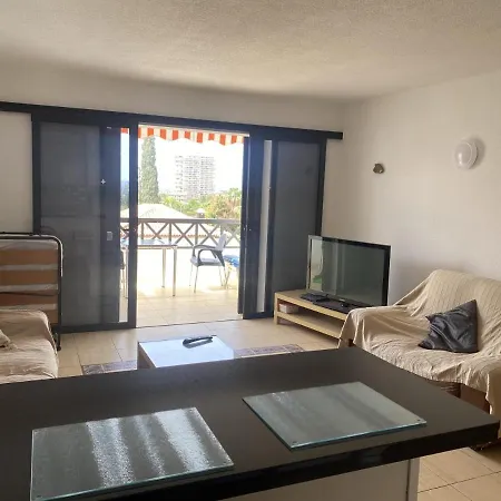 Self Catering Lovely Ground Floor 1 Bed Apartment 5A1, Los Cristianos, Tenerife * ロスクリスティアーノス